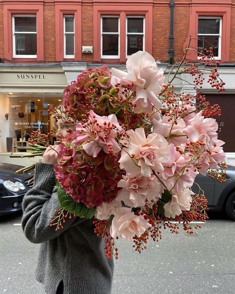 Last orders at the shop! One of the last of our autumnal signature bouquets beautifully arranged by our lovely Claire. #grandirosa | Instagram Boquette Flowers, Nothing But Flowers, Flower Therapy, Bouquet Of Flowers, Black Mamba, Arte Floral, Fall Flowers, Love Flowers, My Flower