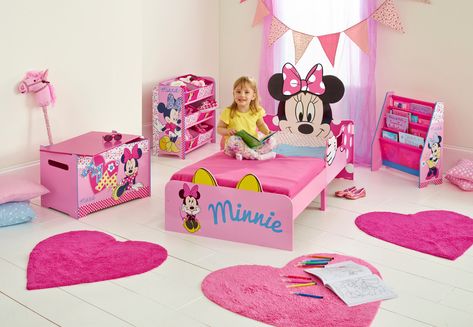 Dormitorio infantil Minnie Mouse Disney, ideal para toda fan de la ratoncita mas famosa. #bainba #dormitoriosinfantiles #camasdisney #minniemouse Minnie Mouse Bedding, Minnie Mouse Bedroom, Mickey Mouse Bedroom, Minnie Mouse Toys, Minimalist Kids, Minnie Mouse Theme, Kids Toys For Boys, Chic Bedroom Decor, Toddler Girl Room