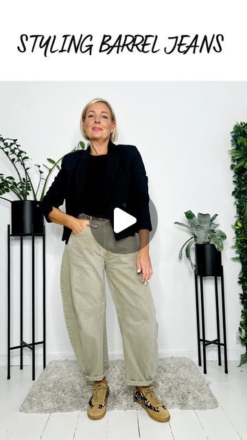 Claire Hall on Instagram: "If you find barrel jeans tricky to style - start with these 4 simple tips:  1. Show your waist - tuck in tops/wear a belt 2. Create some balance in your upper outfit (this could be cap sleeves, structured shoulders, a square neck…) 3. Show some ankle - or wear boot with a slim fitting shaft 4. Style with short or long jackets, nothing that sits at the full part of the barrel leg  Hope you find this helpful 🥰  Jeans @freepeopleeu * T-shirts @amazonuk * Leopard trainers @airandgrace * High tops @nike  Long blazer @allsaints  Cropped blazer @phaseeight * * AD/PR Products  #clairehallstyletips #clairehallstyle #stylingbarreljeans #howtostyle #barreljeans #stylistuk #personalstylecoach" Barrel Pants With Boots, Khaki Barrel Pants Outfit, Carrot Jeans Woman Outfit, Barrel Jeans Outfit Fall, How To Style Barrel Jeans, Barrel Leg Jeans Outfit, Barrel Pants Outfit, Jeans With Combat Boots, Cropped Flare Jeans Outfit