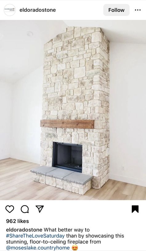 Veneer Stone Fireplace, Light Stone Fireplace, Stone Fireplace Floor To Ceiling, White Stone Fireplaces, Interior Fireplace, Realistic House, Stone Veneer Fireplace, Mountain House Decor, Ceiling Fireplace