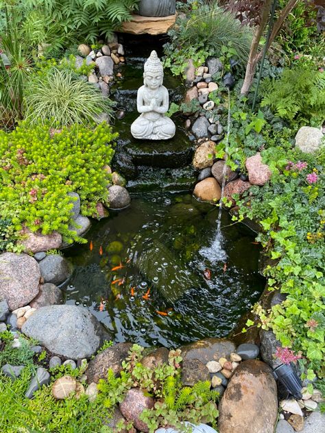 Koi Pond Zen Garden, Zen Pond Ideas, Zen Garden With Pond, Small Koi Fish Pond, Coy Pond Ideas Backyards, Small Ponds With Waterfall, Japanese Pond Garden, Zen Garden Aesthetic, Meditation Garden Ideas