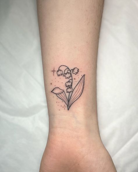 custom Animal Crossing Lily for my girl 🥰✨💕🫶🏼 Done at @capital.tattoo . . . . #animalcrossing #animalcrossingtattoo #animetattoo #cutetattoo #melbournetattoo #colllingwoodtattoo Animal Crossing Lily Of The Valley Tattoo, Lily Of The Valley Drawing Tattoo, Animal Crossing Tattoo Ideas, Animal Crossing Tattoos, Jacks Tattoo, Animal Crossing Tattoo, Nc Tattoo, Print Making Designs, Lily Cat