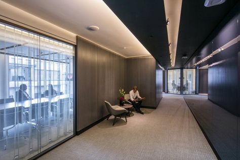 » CBRE Offices by MCM Architecture, London – UK Cbre Office, Classic Office Interior, Law Office Design, Architecture London, Office Corporate, Cove Lighting, London Office, Office Photo, Classic Office