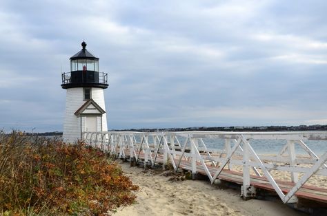 Fall In Nantucket, Nantucket In The Fall, Nantucket Fall, East Coast Fall, Fall Weekend Getaway, Brant Point Lighthouse, Traveling Vineyard, Nantucket Summer, Nantucket Massachusetts