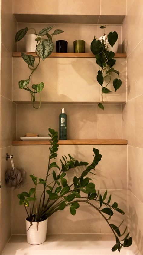 Beige bathroom green plants Beige And Plants Aesthetic, Beige Aesthetic Bathroom Ideas, Beige Plant Bedroom, Beige And Green Apartment Aesthetic, Green Decor For Bathroom, Aesthetic Green Bathroom, Beige Green Aesthetic Room, Beige Bedroom With Plants, Beige Bathroom Aesthetic