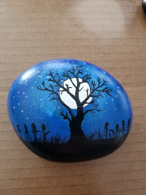 Purple Trees, Rock Crafts, Pebble Art, Stone Art, Stone Painting, Rock Art, Painted Rocks, Christmas Bulbs, Christmas Ornaments