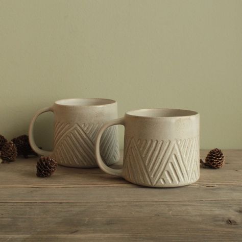 This listing is for 1 mug. Size: D8cm x H8cm / 3.1" X 3.1" (approx.) Capacity: 250-300ml / 8.5-10oz (approx.) Every piece is glazed and fired at 1240oC, for extra strength and durability.   Small differences in sizes, shapes and colors between the items may occur as they are all 100% handmade by me. Each ceramic product is formed individually by hand without using any molds and therefore have its own individual character, shape and imperfections. All ceramic materials are lead free and food safe Hand Built Pottery Mugs, Handmade Ceramic Mug, Clay Mugs Handmade, Textured Mugs, Carved Ceramics, Texture Pottery, Minimal Coffee, Handmade Ceramic Mugs, Wildflower Drawing