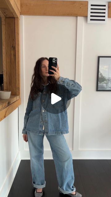 Kaytee Lauren on Instagram: "incoming: another Pinterest recreation. Easy denim on denim look. Get all of your basics from a staple pair of jeans that you love to an oversized denim jacket and top the outfit off with an accent shoe ✨ps. Idk why this is my favorite audio 😂 #denimondenim #casualstyle #pinterestoutfit" How To Style A Jean Jacket, Style A Jean Jacket, Sahm Outfits, Denim On Denim Looks, Denim On Denim, Oversized Denim Jacket, Pinterest Outfits, Casual Fall Outfits, Affordable Clothes