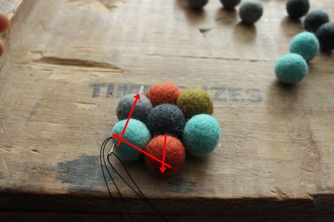 How To Make A Felt Ball, Wool Ball Trivet Diy, Felt Ball Trivet Diy, Making Felt Balls, Felt Ball Trivet, Wool Felt Ball Trivet, Felt Ball Crafts, Trivets Diy, Dyi Gifts