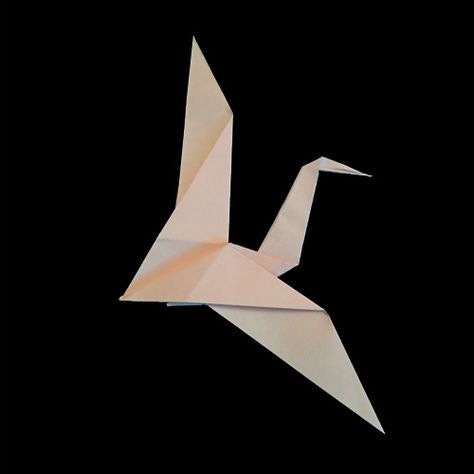 This origami wild goose is pretty easy to make but it starts with an equilateral triangle instead of a square sheet of paper. Origami Goose, Valentines Day Craft Ideas, Valentines Day Craft, Equilateral Triangle, Bags Making, Wild Goose, Hawaiian Christmas, Origami Bird, Origami Animals