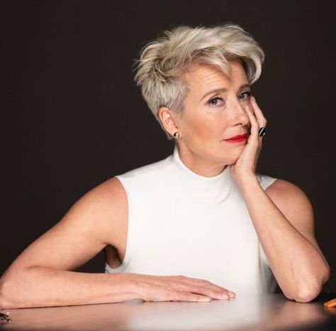 Hairstyles Natural, Pixie Haircut For Thick Hair, Growing Out Short Hair Styles, Short Hair Undercut, Hair Pixie, Short Grey Hair, Emma Thompson, Choppy Hair, Short Choppy Hair