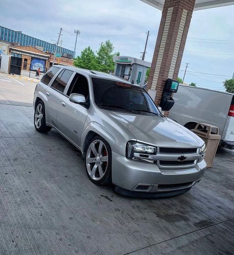 Takuache Truck, Chevy Trailblazer Ss, Trailblazer Ss, Beauty House, Ford Trucks F150, Chevy Trailblazer, Vw Beetle Classic, Custom Chevy Trucks, Luxurious Cars