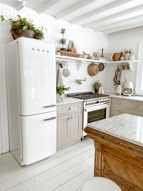 Scandinavian Cottagecore, Dish Room, Cozy White Cottage, Smeg Kitchen, Smeg Fridge, Amish House, Peg Rail, Liz Marie, Liz Marie Blog