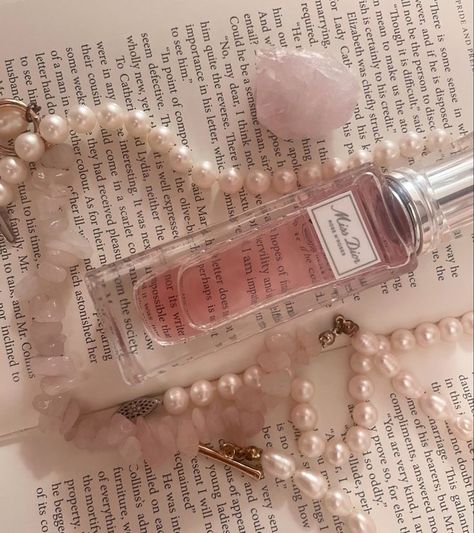 Coquette Aesthetic products linked Dior Parfum, Mode Rose, Soft Pink Theme, Pretty Pink Princess, Baby Pink Aesthetic, Pastel Pink Aesthetic, Rose Pastel, Pink Girly Things, Wallpaper Vintage