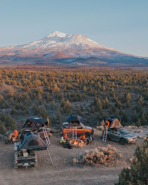 Car Rooftop Tent, Rooftop Tent Aesthetic, Rooftop Camping, Tent Camping Aesthetic, Luxurious Rooftop, Rooftop Tent Camping, Rooftop Tents, Camping Truck, Private Rooftop