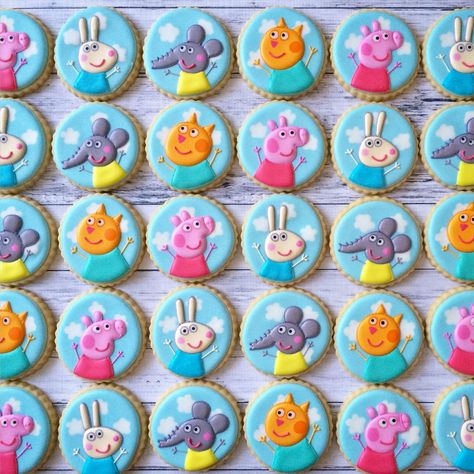 Tortas Peppa Pig, Peppa Pig And Friends, Peppa Pig Party Decorations, Peppa Pig Cupcakes, Peppa Party, Pig Cupcakes, Peppa Pig Birthday Cake, Pig Birthday Cakes, Pig Cookies