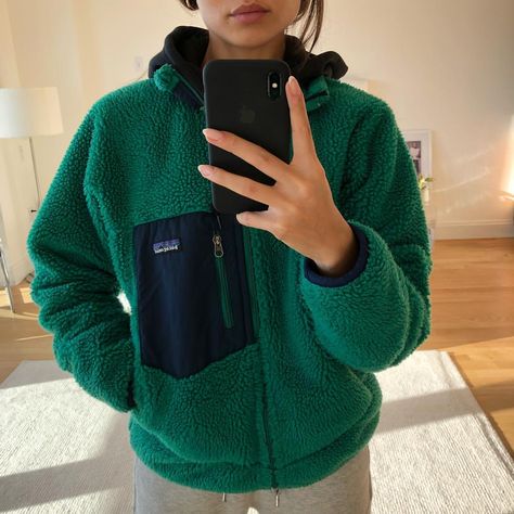 Emily Oberg on Instagram: “Vintage P” Emily Oberg, Patagonia Outfit, Fall Fits, Cold Weather Outfits, Mode Inspiration, Fall Winter Outfits, Cute Casual Outfits, Aesthetic Clothes, Patagonia