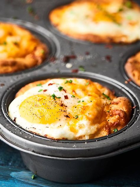 Sausage Egg and Cheese Biscuit Cups Recipe https://showmetheyummy.com/sausage-egg-cheese-biscuit-cups-recipe/ Sausage Egg And Cheese Biscuit, Biscuit Cups Recipes, Egg And Cheese Biscuit, Biscuit Cups, Easy Margarita Recipe, Cheese Biscuit, Egg Biscuits, Eggs And Cheese, Sausage Biscuits