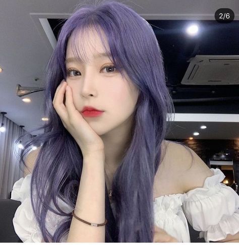 Purple Hair Kpop, Ash Purple Hair, Girl With Purple Hair, Ulzzang Short Hair, Ulzzang Hair, Light Purple Hair, Dark Purple Hair, Korean Hair Color, Pretty Hair Color