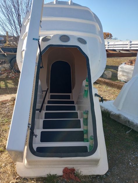 Storm Shelters Underground, Tornado Shelter Ideas, Diy Tornado Shelter, Diy Storm Shelter, Underground Bunker Plans, Above Ground Storm Shelters, Underground Storm Shelters, Tornado Safe Room, Secret Bunker