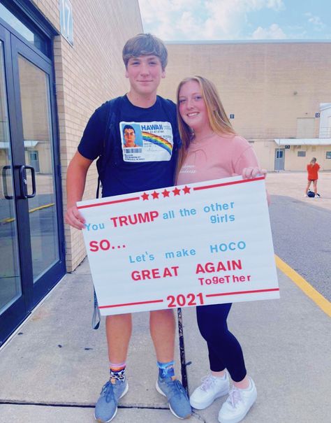 Country Homecoming Proposal, Asking To Be Girlfriend Ideas Creative, Sadies Proposal, Cute Hoco Proposals, Homecoming Poster Ideas, Cute Promposals, Country Prom, School Dance Ideas, Homecoming Signs