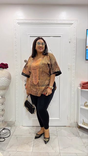 Kampala Blouse Styles For Women, Boubou Top And Trouser, Bubu Top And Skirt, Kampala Top Styles For Ladies, Adire Top Styles, Boubou Tops, Bubu Top And Trouser, Ankara Top Styles, Plus Size Dressy Tops