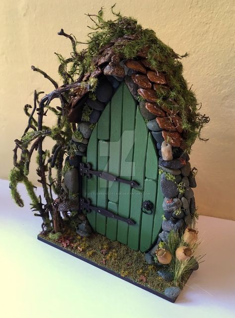 Anglesey Wales, Faerie Door, Diy Fairy Door, Forest Book, Fairy Garden Doors, Miniature Candles, Fairy Garden Designs, Fairy Tree, Fairy Crafts