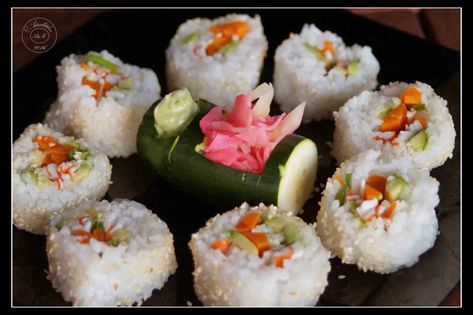 Sushi With Rice Paper, Sushi Without Nori, Sushi Without Seaweed, Rice Paper Recipes, Sushi Recipes Homemade, Veggie Main Dishes, Sushi Roll Recipes, Seaweed Snacks, Vegan Sushi