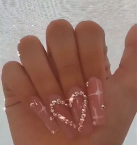 Righnstone Acrylic Nails, Heart Diamond Nails, Nail Inspo Rhinestones, San Valentine Nails, Valentine Nails Heart, Nail Asthetic, Nails Heart, San Valentine, Heart Nail Designs