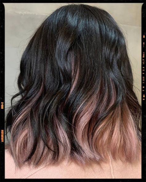 Hair Color Idea Bubblegum Pink And Black Hair, Rose Gold Hair Underneath, Rose Gold Underneath Hair Brunette, Underlayer Hair Dye Short Hair, Underlayer Hair Color Pink, Short Hair With Pink Underneath, Peach And Black Hair, Peekaboo Hair Color Brunettes Pink, Black And Peach Hair