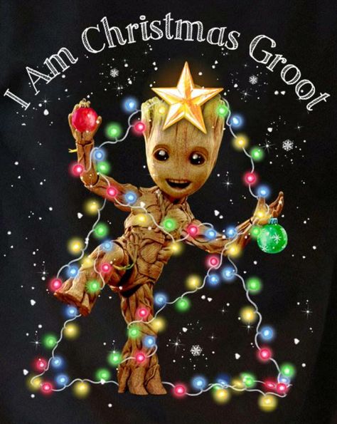 Christmas Groot, Superhero Christmas, Geek Christmas, Groot Marvel, Halloween Wallpaper Cute, Cute Christmas Wallpaper, Star Wars Christmas, Baby Groot, Cute Disney Wallpaper