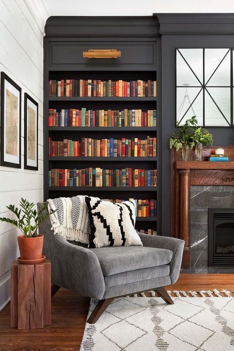 Dec 30, 2019 - If you love reading books than this fantastic collection of cozy fireplaces accented by reading nooks will surely inspire you. Americana House, Painted Built Ins, Moody Living Room, Furnitur Ruang Keluarga, Trendy Living Rooms, Cozy Fireplace, Design Del Prodotto, Bedroom Paint, A Living Room