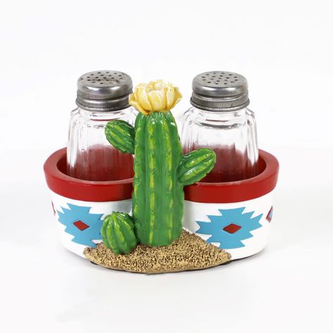 Add a touch of desert charm to your kitchen with cactus salt and pepper shakers. These adorable kitchen accessories bring a hint of Southwest flair to your dining table. Season your meals with the delightful presence of cactus-shaped shakers and infuse your cooking with a desert-inspired vibe. #CactusSaltPepperShakers #DesertKitchenDecor #SouthwestFlair #KitchenAccessories #DesertInspiredVibes Fat Chef Kitchen Decor, Western Kitchen Decor, Diy Dream Catcher Tutorial, Salt And Pepper Holder, Western Kitchen, Green Cactus, Desert Cactus, Cactus Design, Western Home Decor