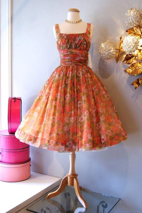 1950's Gigi Young garden party dress. Vintage Clothing Boutique, Long Dress Design, Girls Frock Design, Vintage Clothing Stores, Garden Party Dress, Vintage 1950s Dresses, Frocks For Girls, 50s Dresses, Frock Design