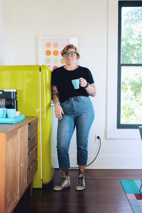 Daily Uniform, Mom Uniform, Summer Uniform, Central Texas, Style Inspiration Summer, Effortless Chic, Wearing Red, Women's Wardrobe, Cropped Trousers