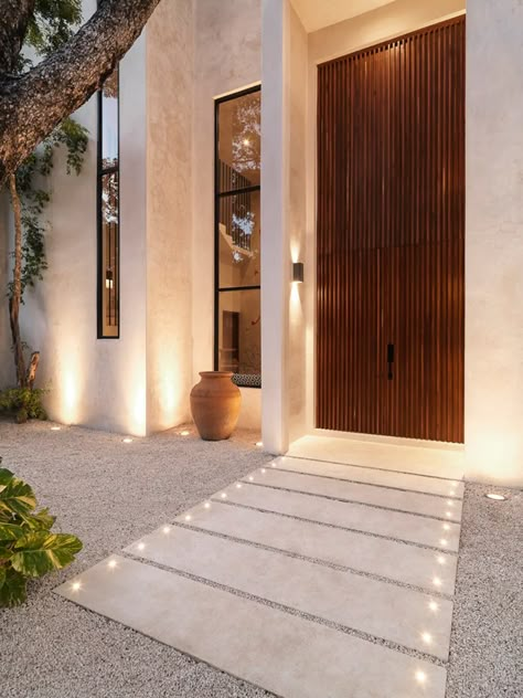 Medditeranean Modern House, Modernized Old Homes, Tulum House Design, Cement Exterior House, Bohemian Villa Exterior, Dream House Florida, Ibiza Houses Architecture, Tulum Mexico Interior Design, Lime Wash House Exterior