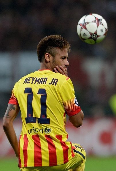 Neymar Photos, Neymar Photo, Cristiano Ronaldo Young, Neymar Vs, Neymar Barcelona, Brazil Soccer, Real Madrid Soccer, Giuseppe Meazza, Alex Morgan Soccer