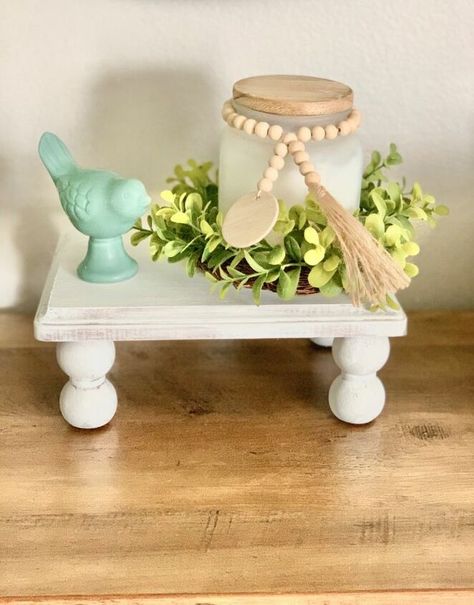 Hello my Hometalk friends. I wanted to share a DIY project that is really simple that you can easily follow and make your own. It’s a wooden riser tray, this riser tray is versatile which you can decorate your kitchen counter with, put it on shelves or a console table. Just add a candle or a little plant and you can get some nice farmhouse style vibes in your home. And the best part is that you’re going to be able to do it yourself! Vasos Vintage, Wooden Riser, Farmhouse Fall Wreath, Bathtub Caddy, Diy Laptop, Diy Farmhouse Table, Diy Tray, Wicker Baskets Storage, Wall Candle Holders