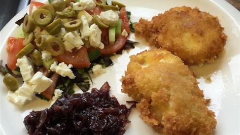 Deep Fried Brie Recipe - Allrecipes.com Fried Brie, Deep Fried Deviled Eggs, Pan Fried Eggplant, French Appetizers, Baked Brie Recipes, Cranberry Baking, Brie Puff Pastry, Mozzarella Cheese Sticks, Brie Recipes