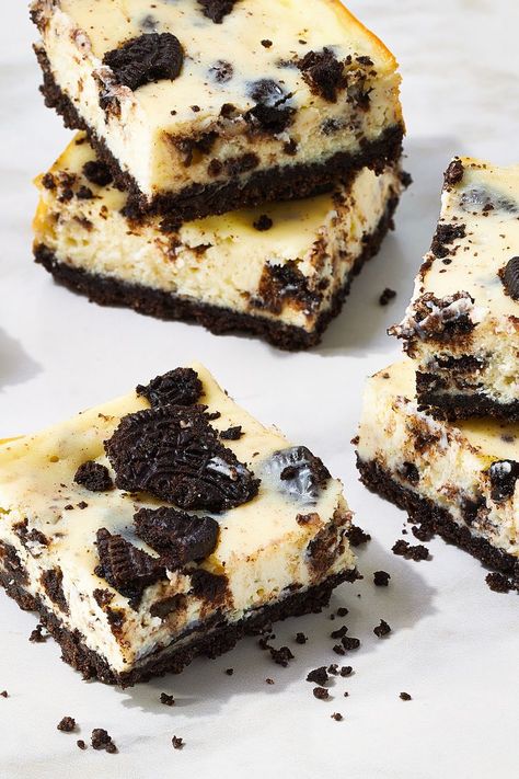 Oreo Cheesecake Bars Cranberry Cheesecake Bars, Oreo Cheesecake Bars, Cheesecake Bar, Steak Casserole, Cream Cheese Bars, Perfect Cookies, Peanut Butter Oreo, Cheesecake Bar Recipes, Cheesecake Cake