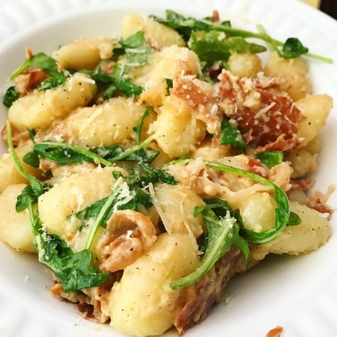 Prosciutto Gnocchi Recipes, Gnocchi Arugula, Gnocchi Prosciutto, Arugula Gnocchi, Pasta With Prosciutto, Lemon Basil Pasta, Chrissy Teigen Recipes, Arugula Pasta, Prosciutto Pasta