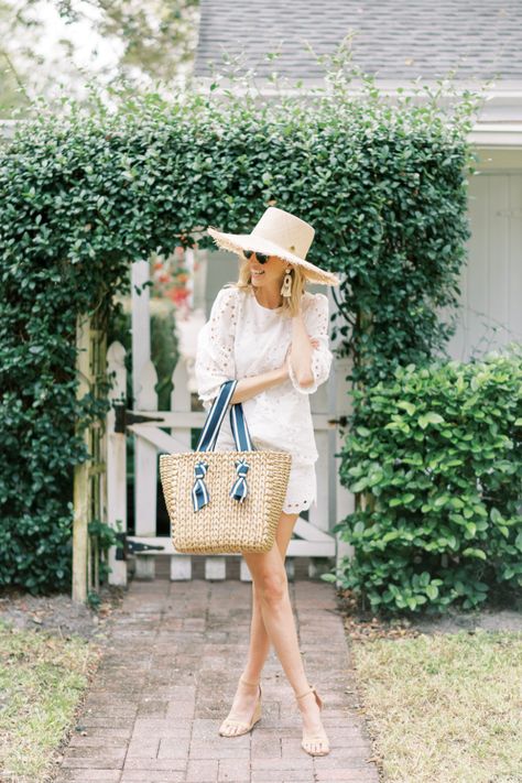 4 women owned small businesses in Fashion + Spring Faves - Sarah Tucker Sarah Tucker, The Shah Of Iran, Hydrangea Bloom, 3 Women, Fashion Spring, In Fashion, Beach Vacation, Panama Hat, Small Businesses