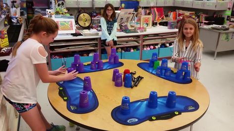 Indoor activity cat and mouse speed stacking. | PEUniverse.com Speed Stacks, Cup Games, Pe Ideas, Pe Games, Game Start, Junior High, Indoor Activities