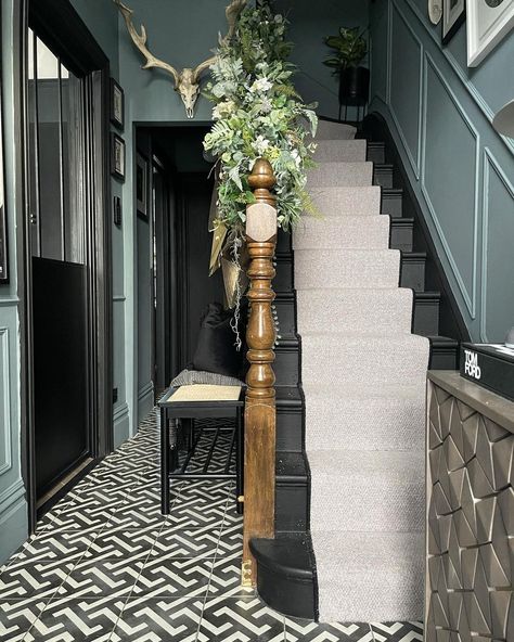 Reece & Paul on Instagram: “MY LOVELY LICK HALLWAY…I still need to finish off painting the final touches upstairs but I love the colour in the hallway it’s Teal 02 and…” Dark Green Hallway, Teal Hallway, Victorian Stairs, Black Hallway, Green Hallway Ideas, Victorian Hallway, Hallway Colours, Green Hallway, Tiled Hallway