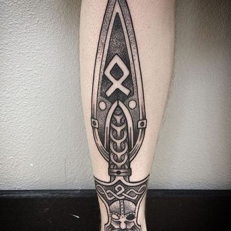 Viking Tattoo Designs, Ideas and Meanings - Tattoo Me Now Odins Spear Tattoo, Spear Tattoos, Celtic Spear, Gungnir Tattoo, Nordic Sleeve, Viking Tattoo Ideas, Norwegian Tattoo, Norse Tattoos, Traditional Viking Tattoos