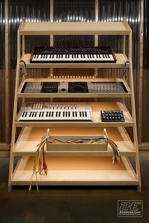 Synth Shelves, Synth Setup, Synth Rack, Small Music Studio, Studio Shelf, Home Music Studio Ideas, Workshop Desk, Recording Studio Furniture, Keyboard Storage