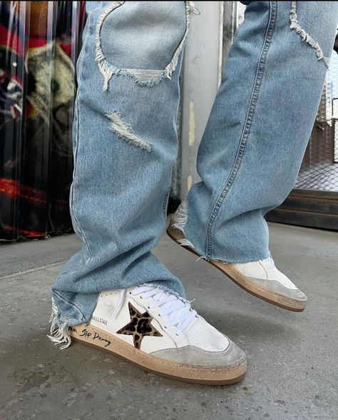 Golden Goose Men, Edgy Summer Outfits, Golden Goose Ball Star, Golden Goose Sneakers Outfit, Golden Goose Outfit, Nb Shoes, Lelli Kelly, Next Shoes, Goose Sneakers