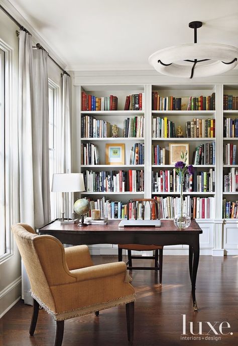 Luxe Zigarren Lounges, Home Library Design Ideas, Lots Of Books, Beautiful Bookshelf, Home Office Library, Home Library Design, Home Libraries, Luxe Interiors, Library Design