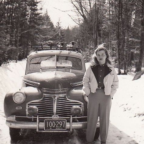 1,297 Likes, 11 Comments - Emily (@chimesatmidnight) on Instagram: “Winter style - a Chevrolet in Massachusetts 1941 #vintage #winter #1940s” 1940s Winter Fashion, 1939 Fashion, 40s Cars, 1940s Christmas, 1940s Photos, Vintage Chevrolet, Hiking Style, Chevrolet Car, Ski Vintage