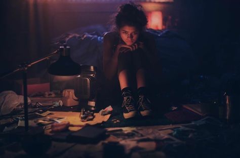 Euphoria Cinematography on Twitter: "This episode 💔 Rue @euphoriaHBO… " Aesthetic Tv Shows, Euphoria Cinematography, Aesthetic Tv, Color In Film, Tv Shows To Watch, The Normal Heart, Shows To Watch, Zendaya Coleman, Film Inspiration